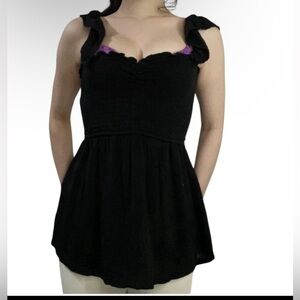 I’m selling a black ruffle top